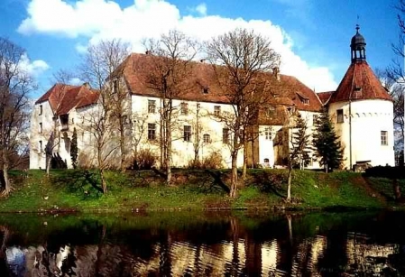 Jaunpilio pilies paslaptys ir Cinevila